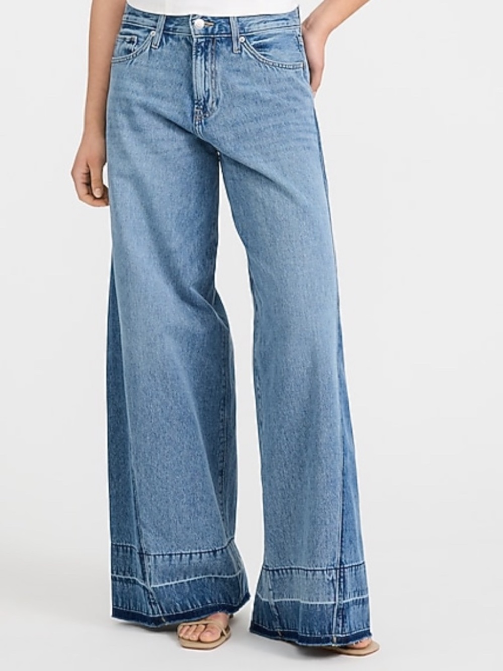 Express High Waisted Released Hem Relaxed Wide Leg Light Wash Jeans S12